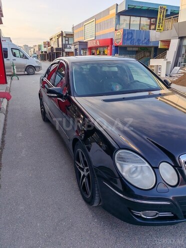 Mercedes E 220-2