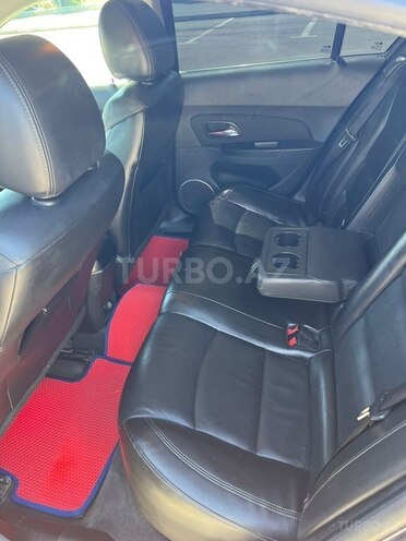 Chevrolet Cruze-8