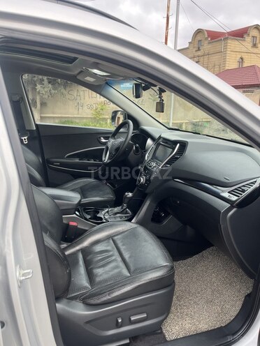 Hyundai Santa Fe-4