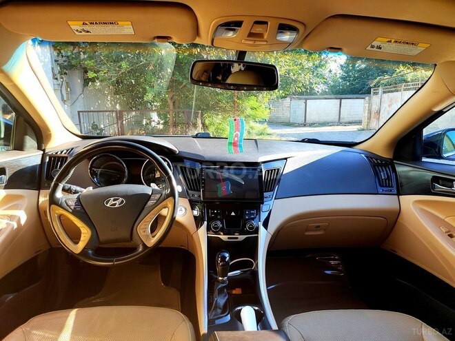 Hyundai Sonata-6