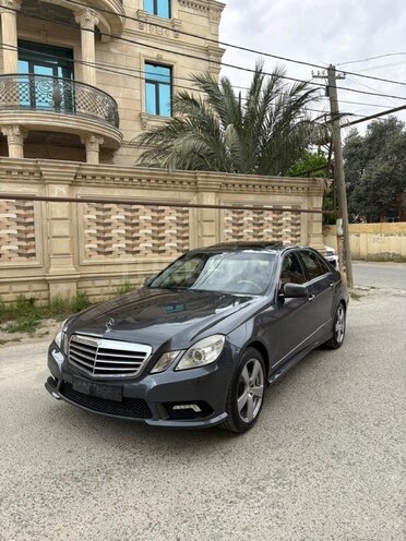 Mercedes E 350-1