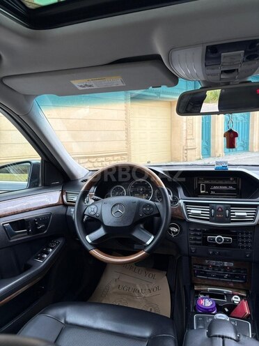 Mercedes E 350-13