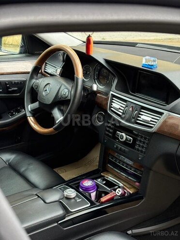 Mercedes E 350-19