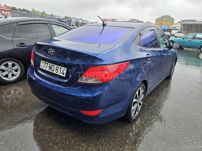 Hyundai Accent-9