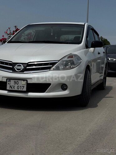Nissan Tiida-2