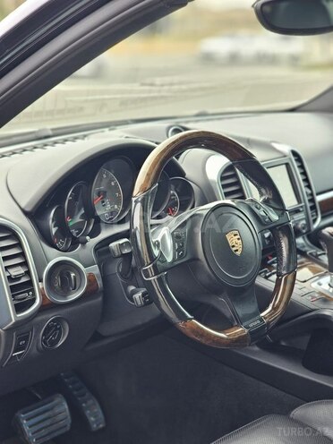 Porsche Cayenne S-14