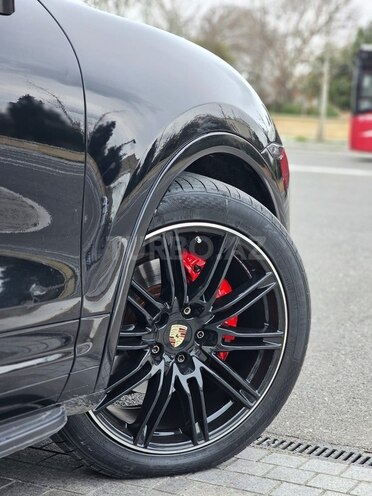 Porsche Cayenne S-21