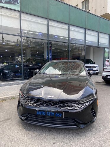 Kia K5-1