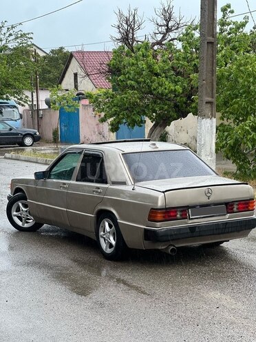 Mercedes 190-6