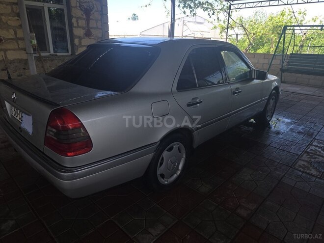Mercedes C 200-4