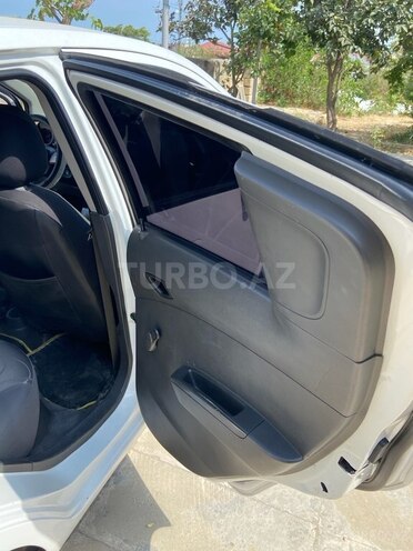Chevrolet Spark-8