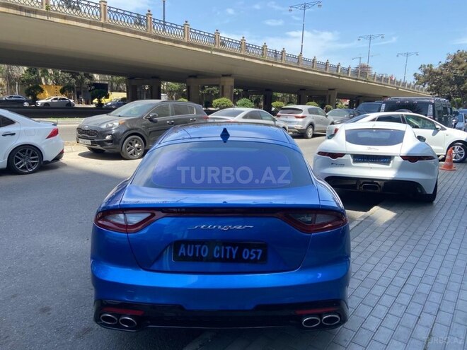 Kia Stinger-2
