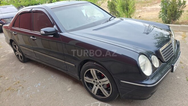 Mercedes E 240-5