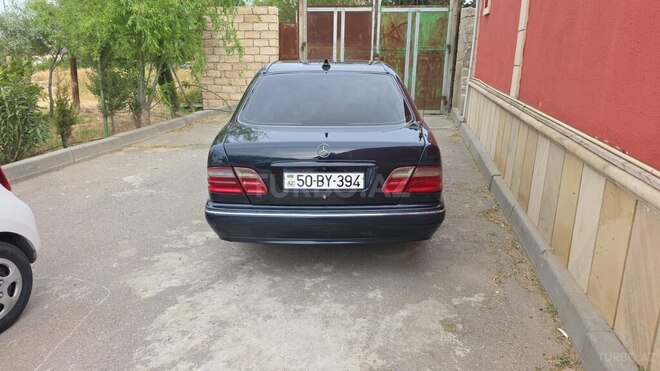 Mercedes E 240-9