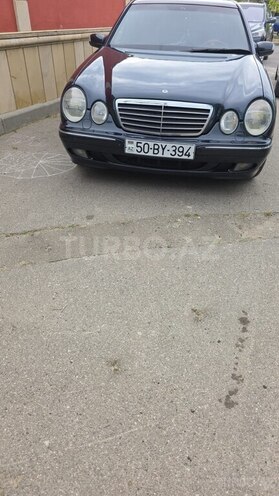Mercedes E 240-10