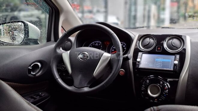 Nissan Note-5