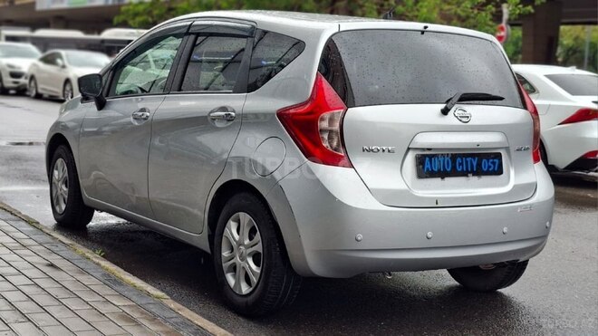 Nissan Note-7