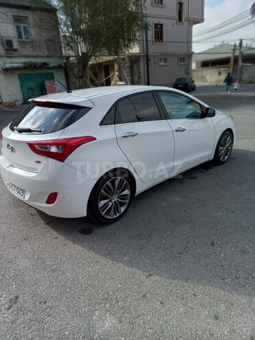 Hyundai i30-2