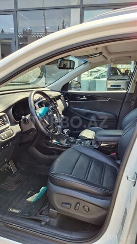 Kia Sorento-24