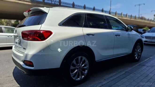 Kia Sorento-14