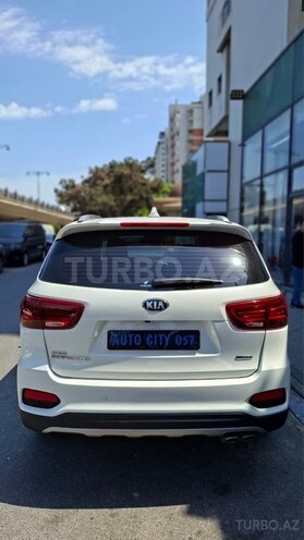Kia Sorento-23