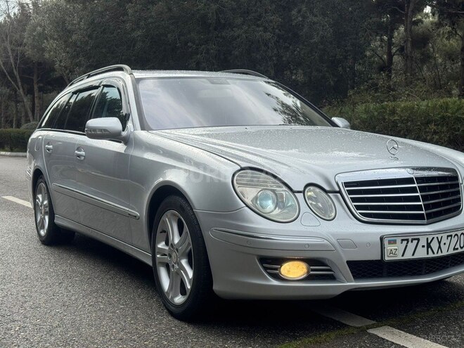 Mercedes E 220-2