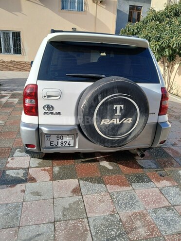 Toyota RAV4-2
