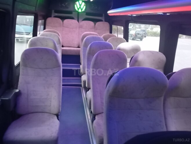Volkswagen Crafter-2