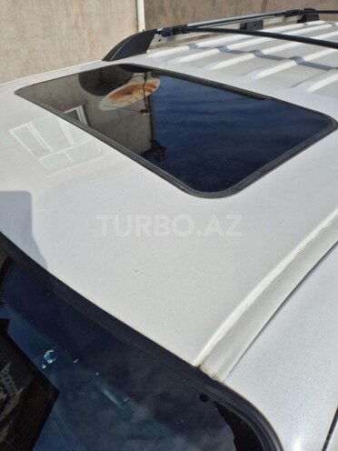 Ford Explorer-7