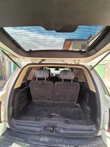 Ford Explorer-10