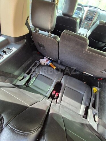 Ford Explorer-9