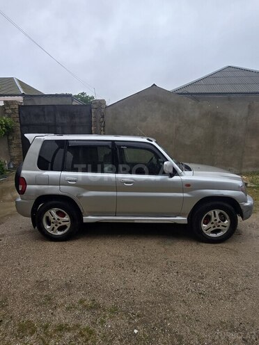 Mitsubishi Pajero io-5