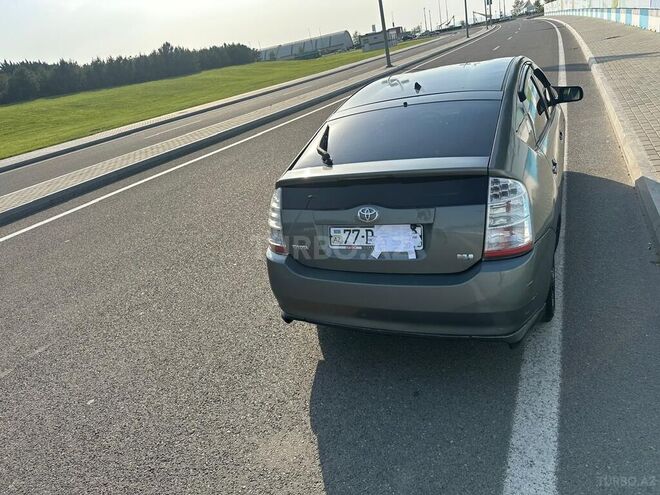 Toyota Prius-7