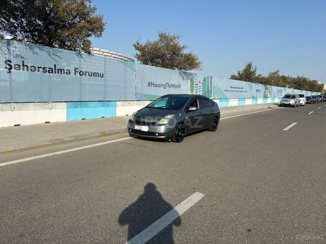 Toyota Prius-2