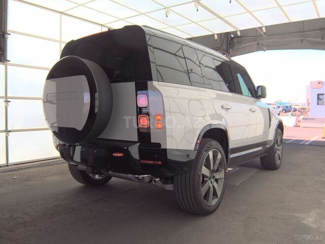 Land Rover Defender-3