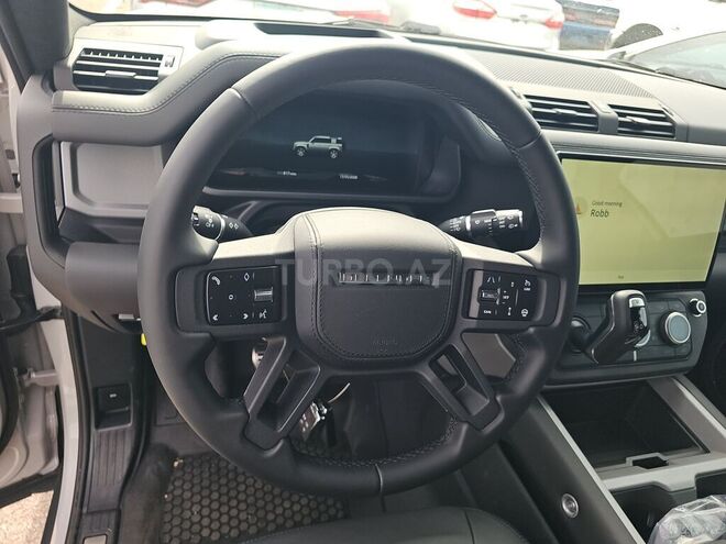 Land Rover Defender-8
