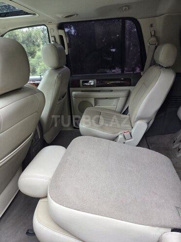 Lincoln Navigator-7