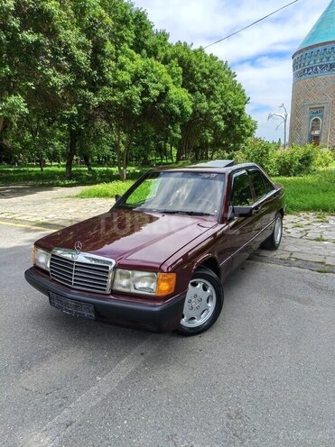 Mercedes 190-2