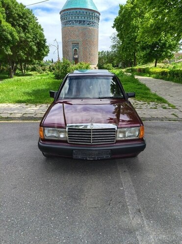 Mercedes 190-5