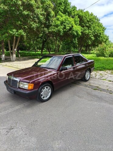 Mercedes 190-7