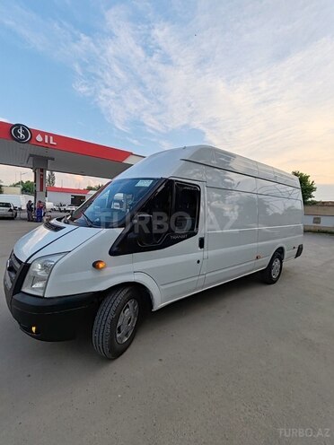 Ford Transit-3