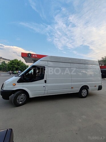 Ford Transit-8