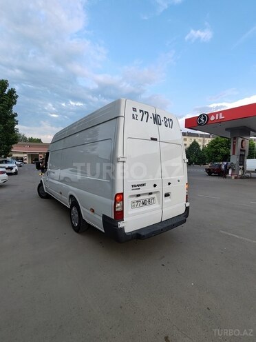 Ford Transit-4