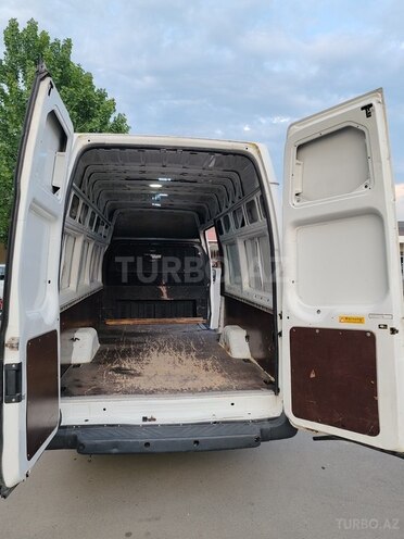 Ford Transit-5