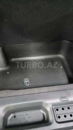 Jeep Wrangler-12
