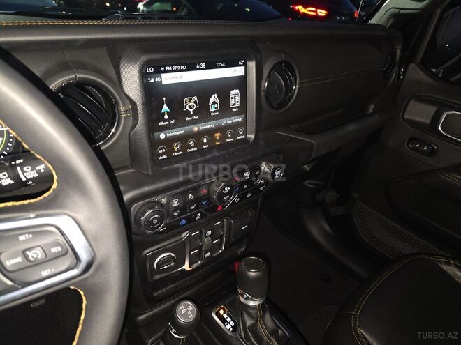 Jeep Wrangler-13