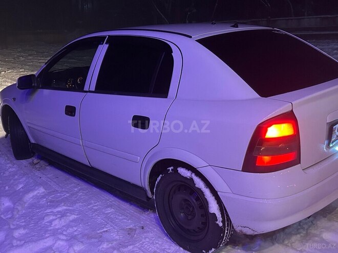 Opel Astra-2