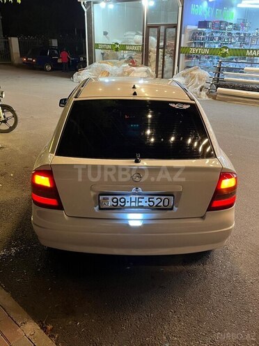 Opel Astra-13