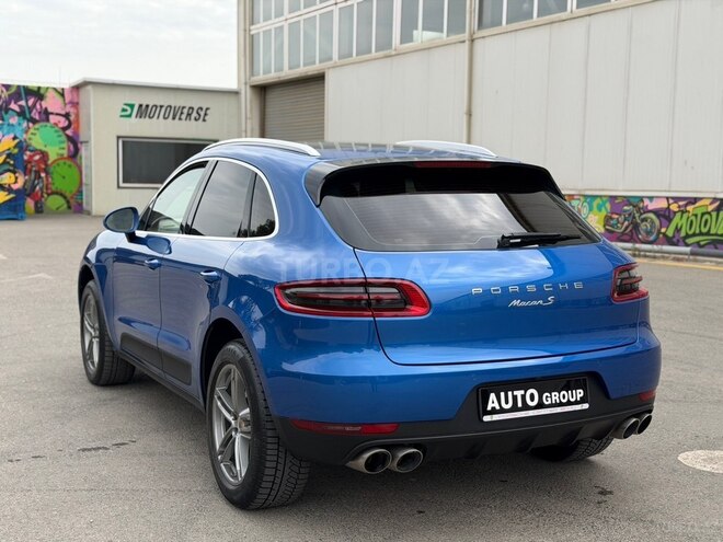 Porsche Macan S-6