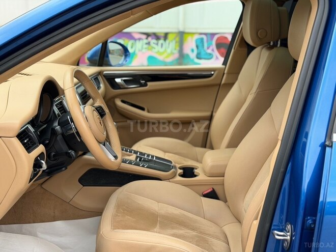 Porsche Macan S-11
